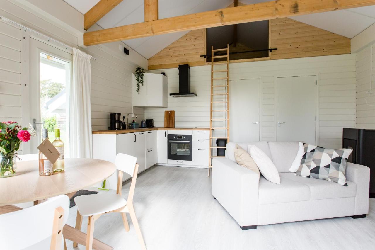 Chalet Met Loft - Vakantiepark De Schreiershoek Dokkum Exteriör bild